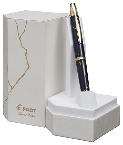 Capless 2026 Limited Edition Golden Journey